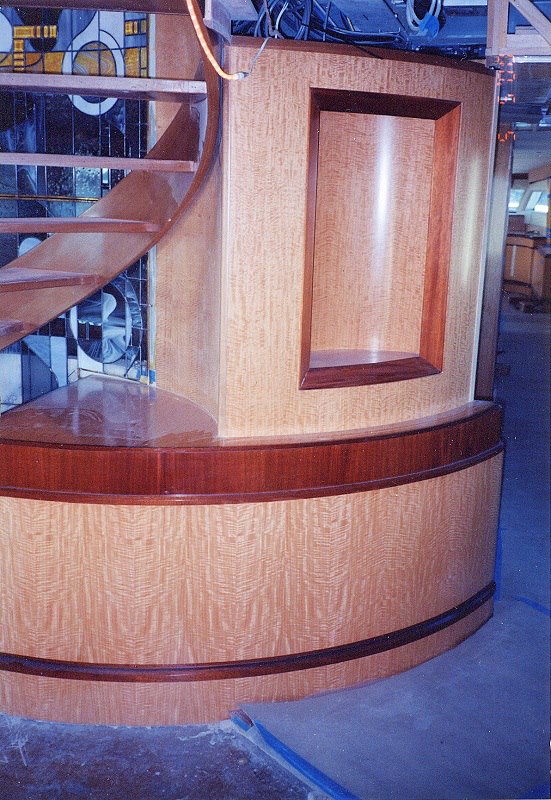 Curved satinwood bar with mahogany banding
